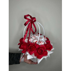 BS1-073 Bag with Raffaello and soap roses, diameter 35 cm, height 30 cm