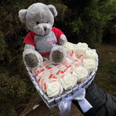 BS1-079 Raffaello Teddy Bear Cake with flowers, height 24cm, diameter 27cm