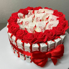 BS1-006 Wonderful bouquet of Kinder, Raffaello and roses
