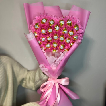 BS1-010 Bouquet with candies 'Golden Lily', diameter 35 cm, height 62 cm