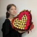 BS1-048 Bukiet serce z Ferrero Rocher oraz z czerwonymi różami, wysokość 40cm, szerokość 35cm 