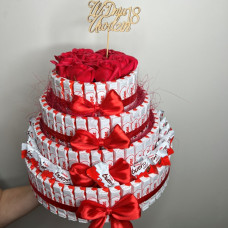 BS1-061 Sweet Tower with Kinder and Raffaello. Height 28 cm, width 30 cm