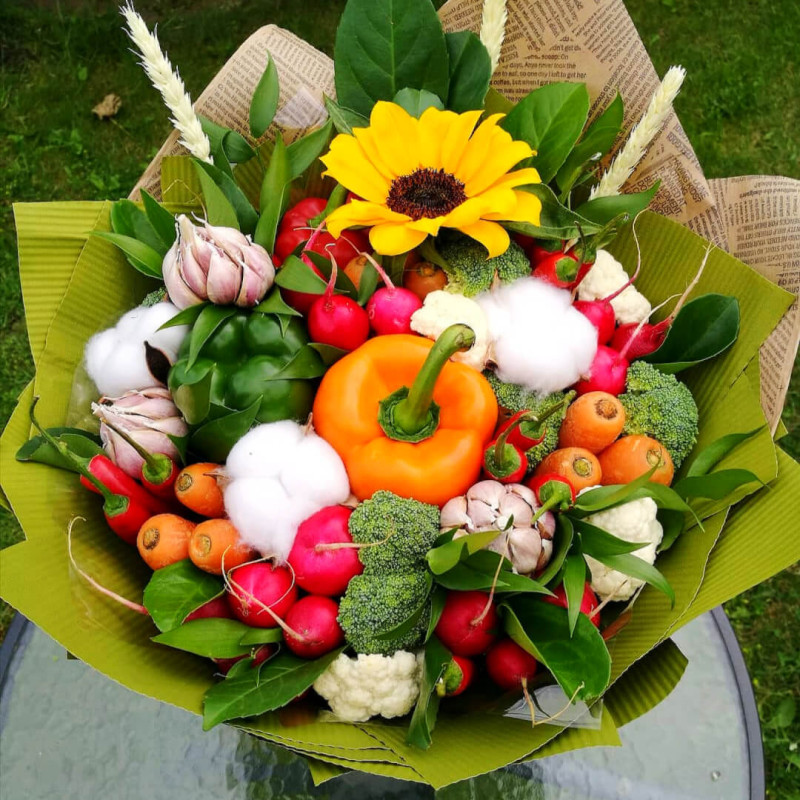 BO-2-Fruit bouquet with flowers "Fruity"